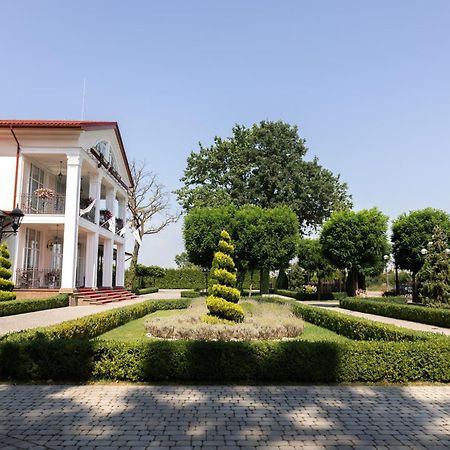 Dubovtsy Hotel Grand Aristocrate מראה חיצוני תמונה