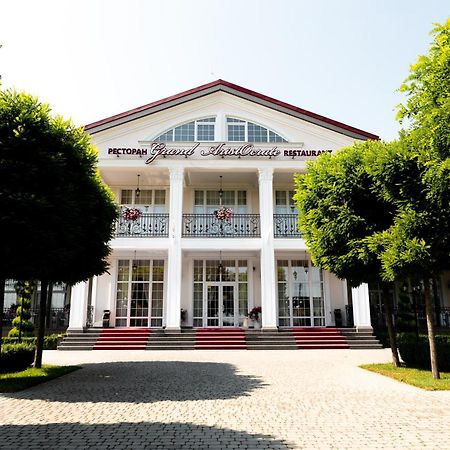 Dubovtsy Hotel Grand Aristocrate מראה חיצוני תמונה