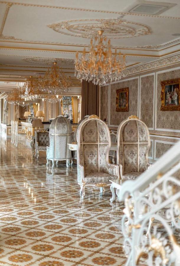 Dubovtsy Hotel Grand Aristocrate מראה חיצוני תמונה