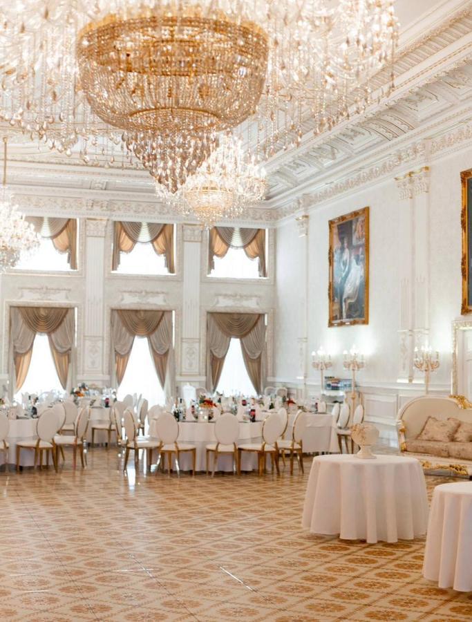 Dubovtsy Hotel Grand Aristocrate מראה חיצוני תמונה