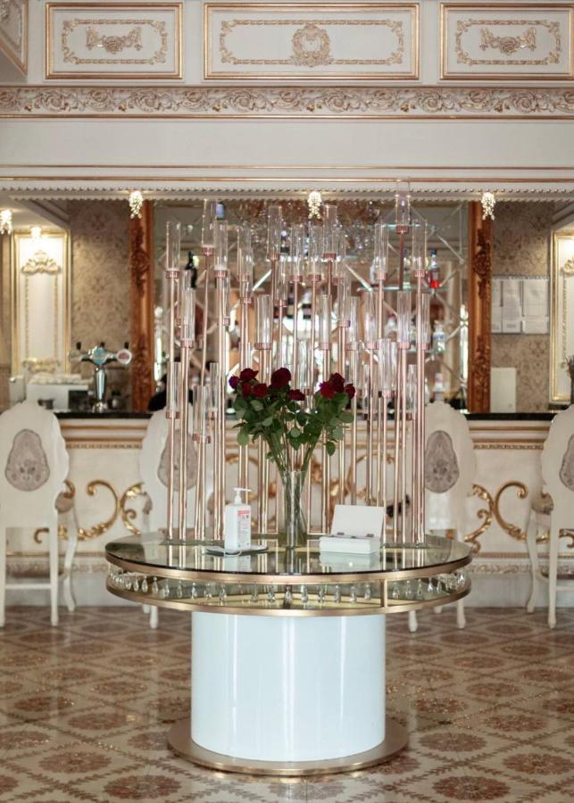 Dubovtsy Hotel Grand Aristocrate מראה חיצוני תמונה