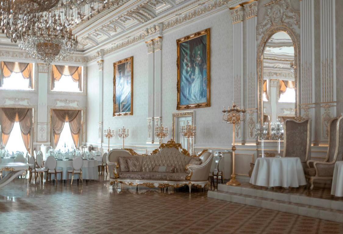 Dubovtsy Hotel Grand Aristocrate מראה חיצוני תמונה