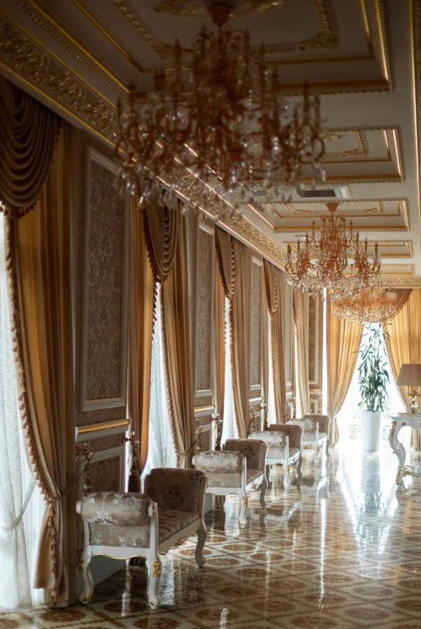 Dubovtsy Hotel Grand Aristocrate מראה חיצוני תמונה