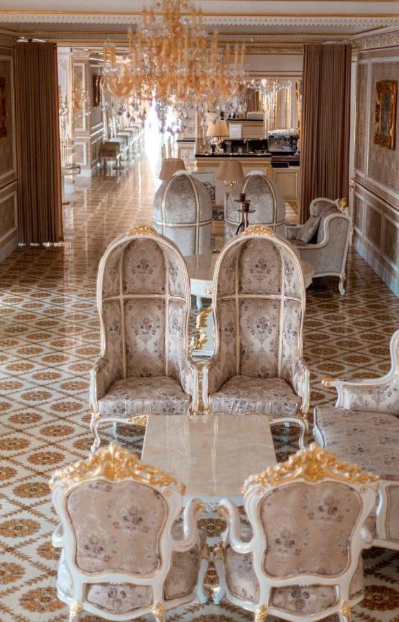 Dubovtsy Hotel Grand Aristocrate מראה חיצוני תמונה