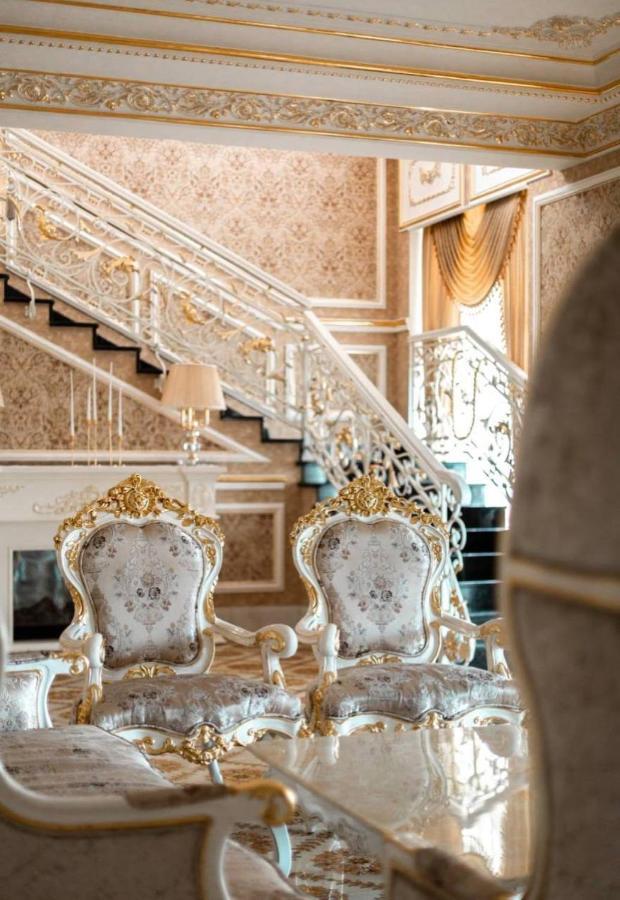 Dubovtsy Hotel Grand Aristocrate מראה חיצוני תמונה
