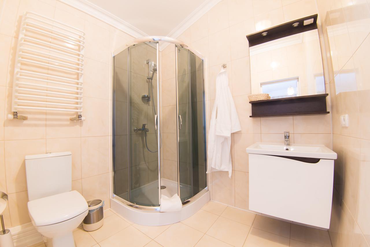 Dubovtsy Hotel Grand Aristocrate מראה חיצוני תמונה